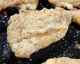 Foto del paso 9 de la receta: 🍗🧀🥓Milanesas de pollo rellenas, horneadas y con un toque diferente 🥓🧀🍗