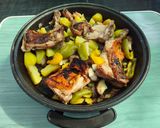Foto del paso 16 de la receta Muslos de pollo con patatas en el pizzapan