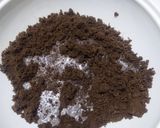 A picture of step 2 of Instant cupcake.