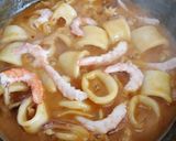 Foto del paso 8 de la receta: Calamaritos en salsa con cebolla