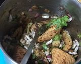 A picture of step 3 of Crispy Nachos Papad Bhel Chat.