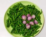 Foto langkah ke 1 dari resep Ikan asin terong sambal ijo.