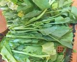 A picture of step 1 of Palak Dal.
