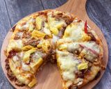 Gambar langkah 6 resipi Pineapple Tuna Pizza.