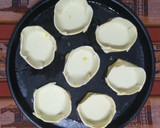 Foto del paso 4 de la receta: "Canastitas de choclo y acelga con salsa blanca"