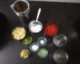 સેઝવાન ચટણી (Schezwan Chutney Recipe In Gujarati) રેસીપી સ્ટેપ1ફોટો