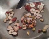 A picture of step 1 of Semiyan Payasam.