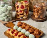 Foto langkah ke 12 dari resep 1 Adonan 3 Rasa (Thumbprint Cookies, Pandan Snow Ball, Palm Cheese Cookies).