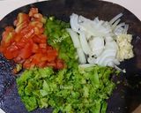 Foto langkah ke 2 dari resep Omelet with vegetables n curry seasoning.