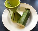 Cukkini, mint tésztahelyettesítő (diéta idejére is akár) recept fázis 1 fotója