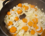 Foto del paso 2 de la receta: Carrillera de cerdo en salsa con toque de frambuesa