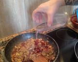 Foto del paso 3 de la receta: Filetes rusos en salsa española