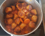 Foto del paso 3 de la receta: Guisado con albóndigas