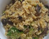 A picture of step 1 of High vitamin d mushroom, rice and broccoli.