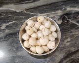 A picture of step 3 of CASHEW CURRY with MAKHANA.