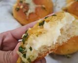 Foto langkah ke 9 dari resep Korean garlic cheese bread versi 2.
