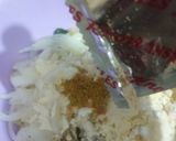 A picture of step 4 of Instant noodles pakoray.