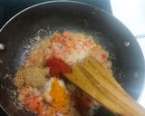 A picture of step 1 of Paneer capsicum masala.