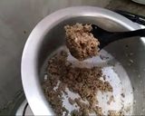 A picture of step 1 of Meat minced egg cheese sandwich.