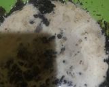 A picture of step 2 of Oreo biscuit cake.