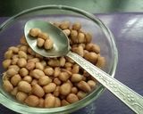A picture of step 2 of Tips How To Roast Peanuts In Microwave.