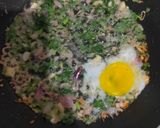 Foto langkah ke 3 dari resep MPASI 1+ Nasi Goreng Bayam Teri.