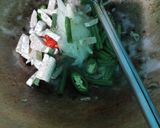 Foto langkah ke 3 dari resep Tumis Campur (Pepaya Muda, Kacang Panjang, Tempe).