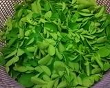 Foto langkah ke 1 dari resep Sayur bening kelor#made by me.