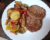 Foto del paso 3 de la receta: Hamburguesa con parrillada de verduras