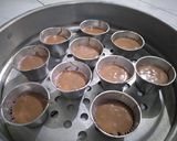 Foto langkah ke 3 dari resep Bolu Kukus Coklat Mekar Maksimal.