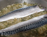 Foto del paso 4 de la receta: Corvina en salsa