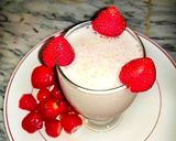 A picture of step 3 of Strawberry Shake.