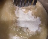 A picture of step 1 of Sooji ka halwa.