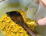 Foto langkah ke 6 dari resep Usus ayam bumbu kuning.