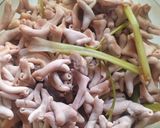 Foto langkah ke 2 dari resep Tumis usus ayam rawit hijau.