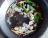 รูปขั้นตอนการทำที่ 2 ของ ต้มแซบหมูใส่เห็ดฟาง(เนื่องจากหากระดูกอ่อนไม่ได้เลยใช้เนื้อหมูแทน