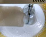 A picture of step 2 of Mengo icy ticy.