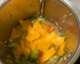 Foto del paso 3 de la receta: Crema de zanahoria, brócoli y manzana con puerro en Thermomix
