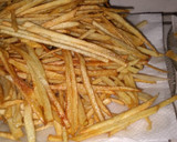 Foto del paso 5 de la receta: Pizza rellena!!🍕🍟🍟