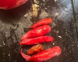 A picture of step 1 of Tomato and egg sauce.