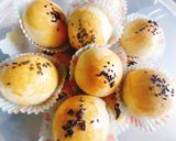 Hình bước làm 6 của món Bánh trung thu ngàn lớp nhân mochi chà bông trứng muối