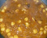 Une image de l'étape 5 de Rechta (nouilles maison) a la sauce tomate.