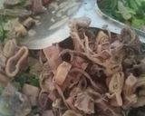 Foto langkah ke 2 dari resep Tumis Cumi Asin Pete.