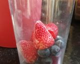 Foto del paso 1 de la receta: Smoothie Arándanos y Frutillas