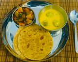 A picture of step 8 of Punjabi Styled Kadhi Pakora-Spinach Onion Fritters Dunked In Sour and Tangy Yogurt Curry😋.