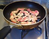 A picture of step 1 of Hearty Somen Noodle Dipping Sauce.