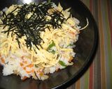 A picture of step 8 of Flower Chirashi Sushi.