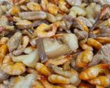 Hình bước làm 3 của món Tôm Rang Thịt