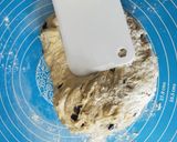 Foto langkah ke 5 dari resep No Knead Banana Raisin Bun.