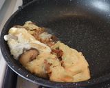 A picture of step 7 of Herb & Shiitake Cheese Omelette.